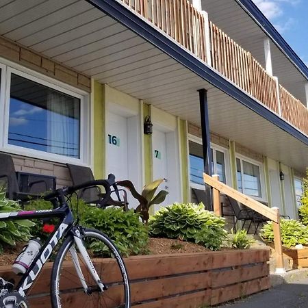 Auberge Happy Logis Lac-Etchemin Екстер'єр фото
