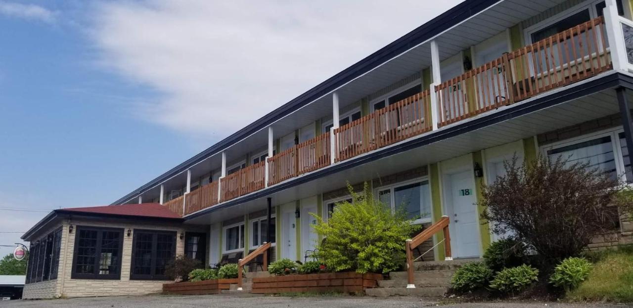 Auberge Happy Logis Lac-Etchemin Екстер'єр фото