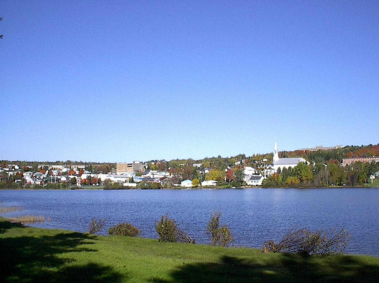Auberge Happy Logis Lac-Etchemin Екстер'єр фото